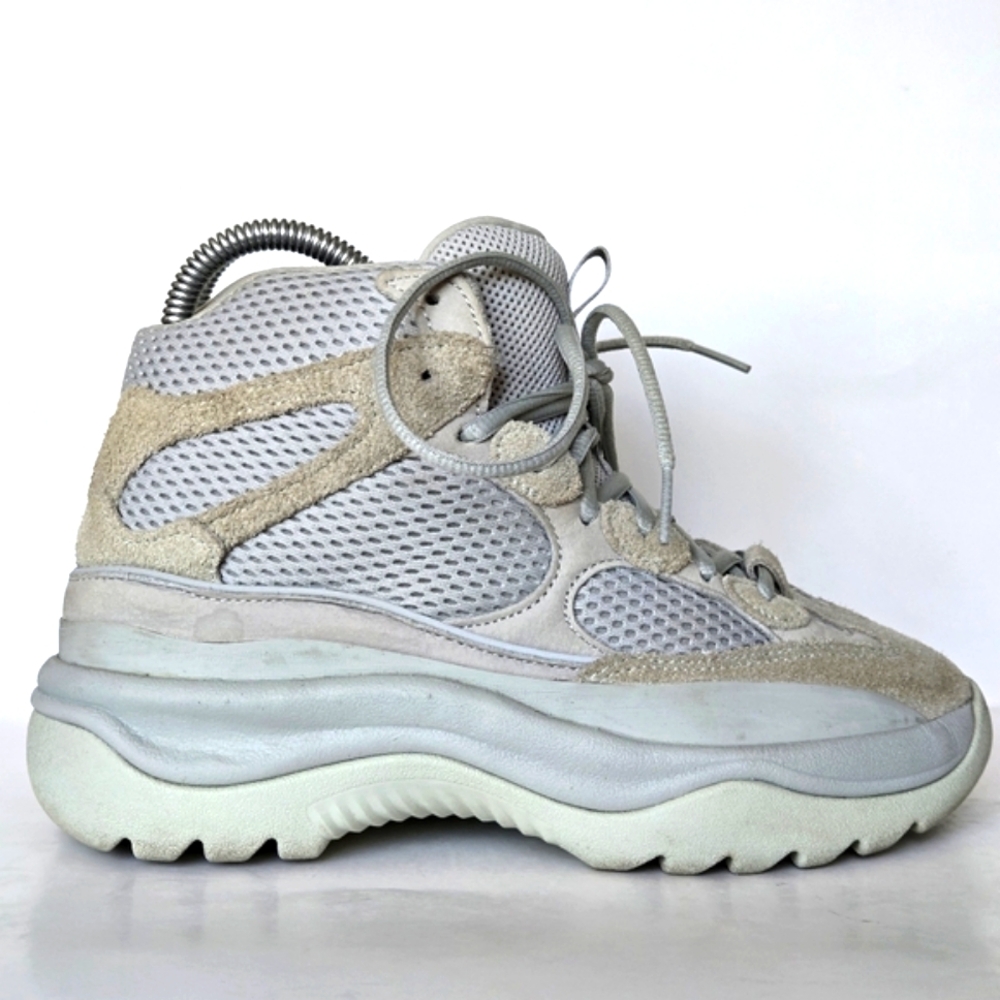 Yeezy Season 7 Desert Boot Taupe  US 5.5